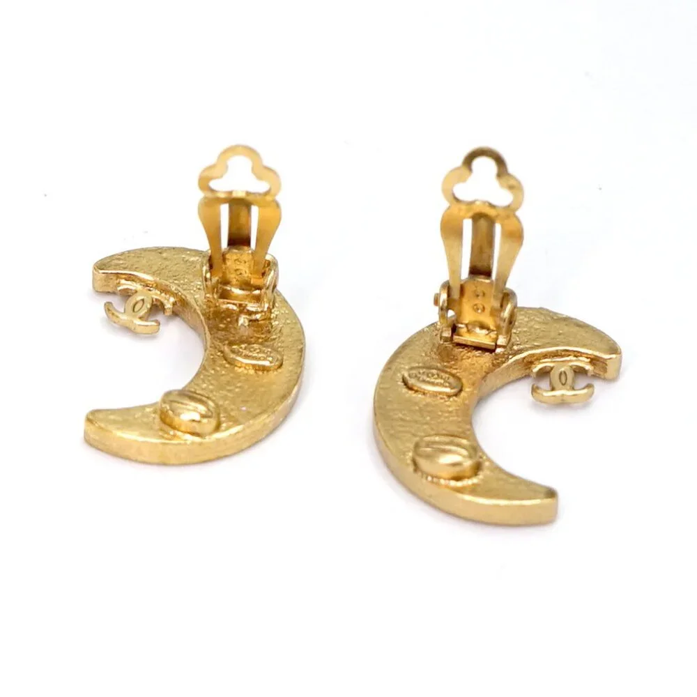 CHANEL CC Logos Gold Crescent Moon Earrings Gold Tone 01P Auth w/Box #20231 - Picture 4 of 6